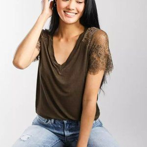 lace v-neck tee